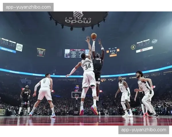 尼克斯哈特布里奇斯合计12中1，侧翼失准拖累进攻